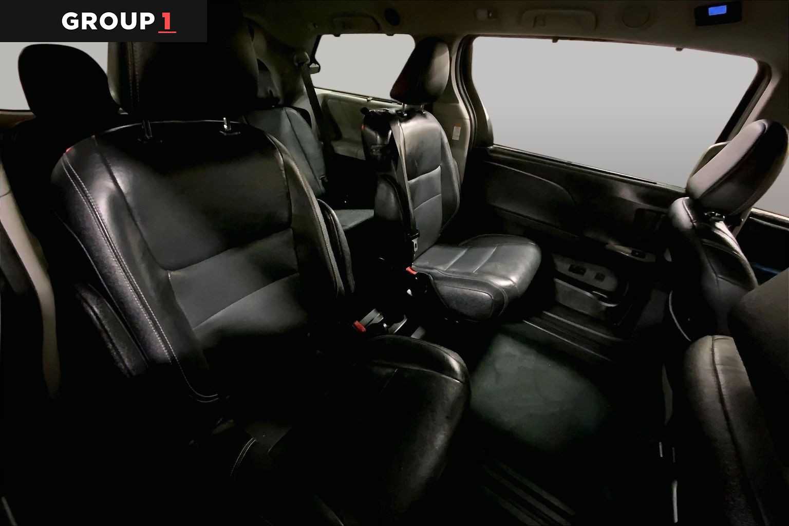 Used 2017 Toyota Sienna SE FWD image 20
