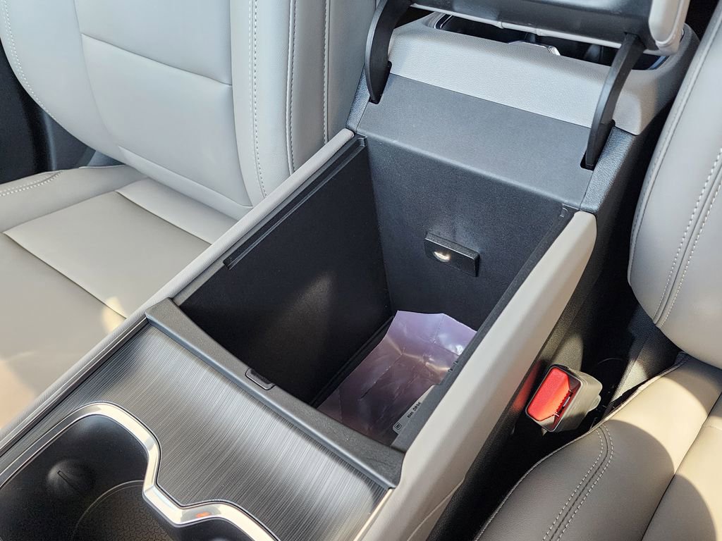 New 2026 GMC Acadia Elevation image 35