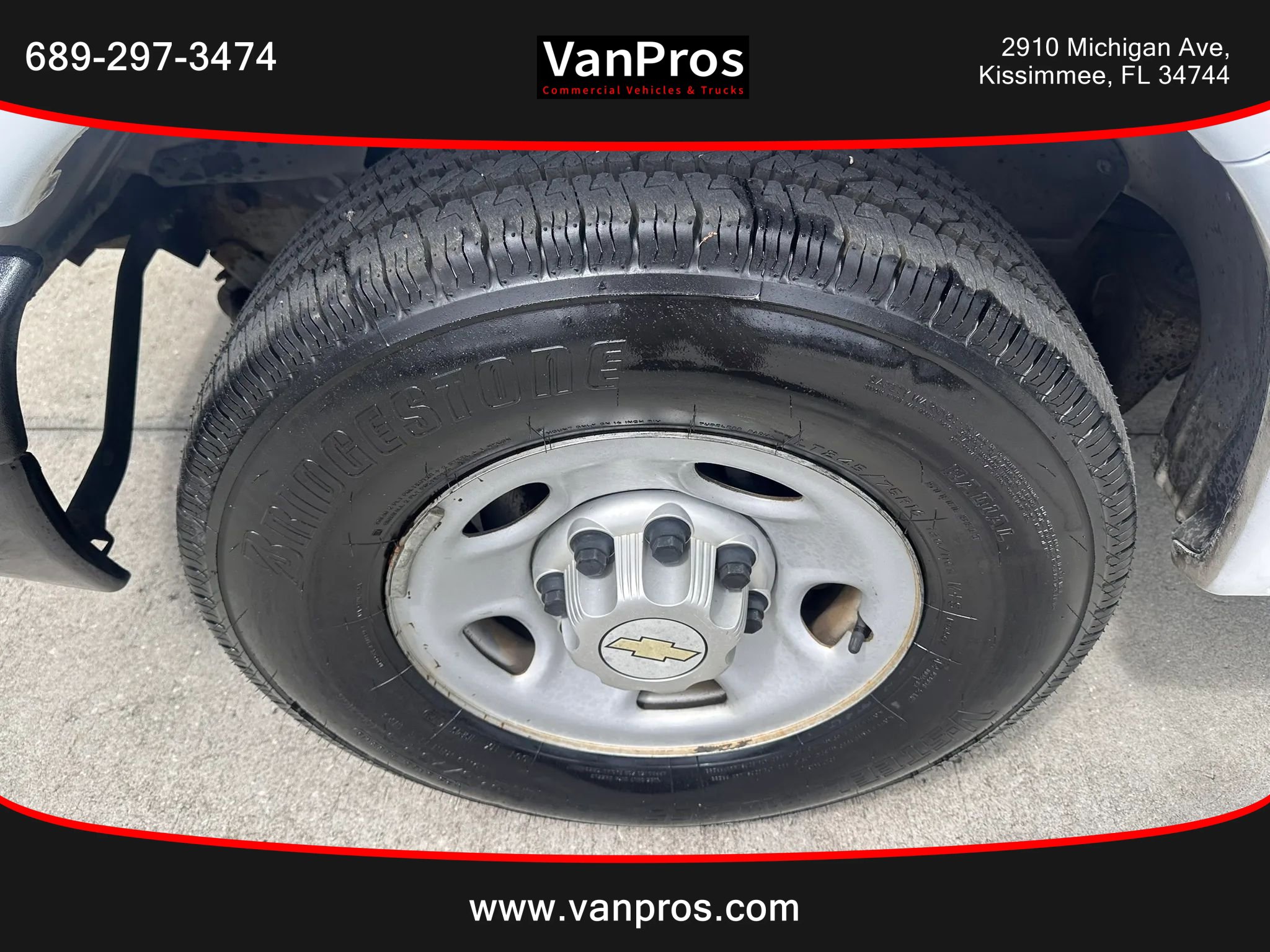 Used 2013 Chevrolet Express 3500 Extended image 17