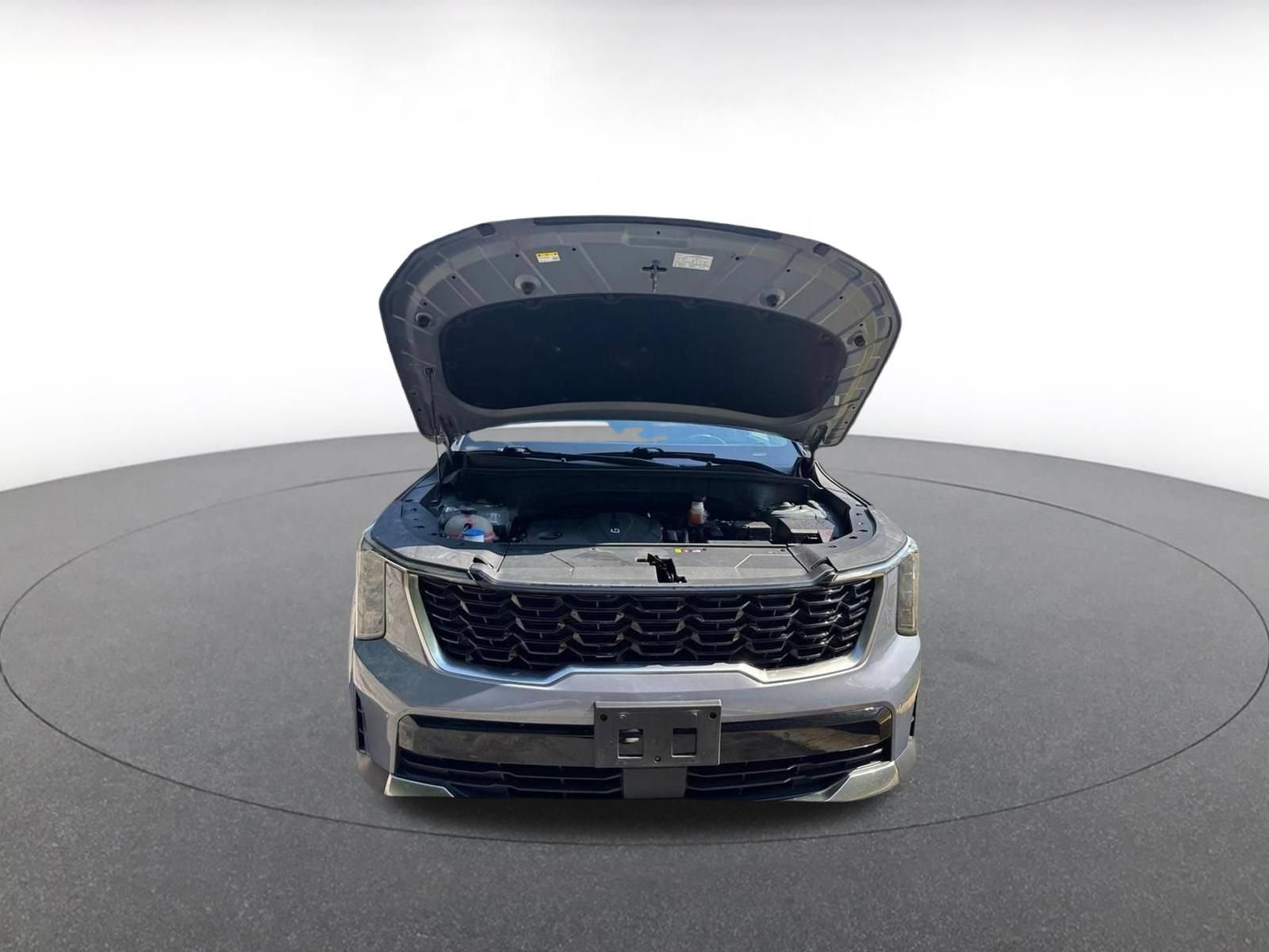 Used 2024 Kia Sorento S FWD image 6