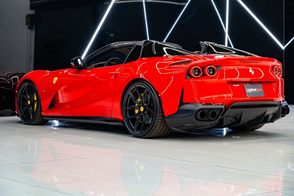 Used 2021 Ferrari 812 GTS RWD image 25