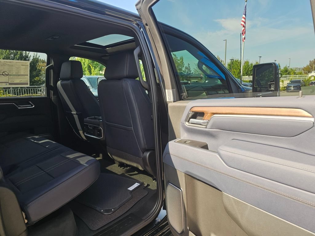 New 2026 Chevrolet Silverado 3500 High Country w/ High Country Premium Package AWD/4WD image 15