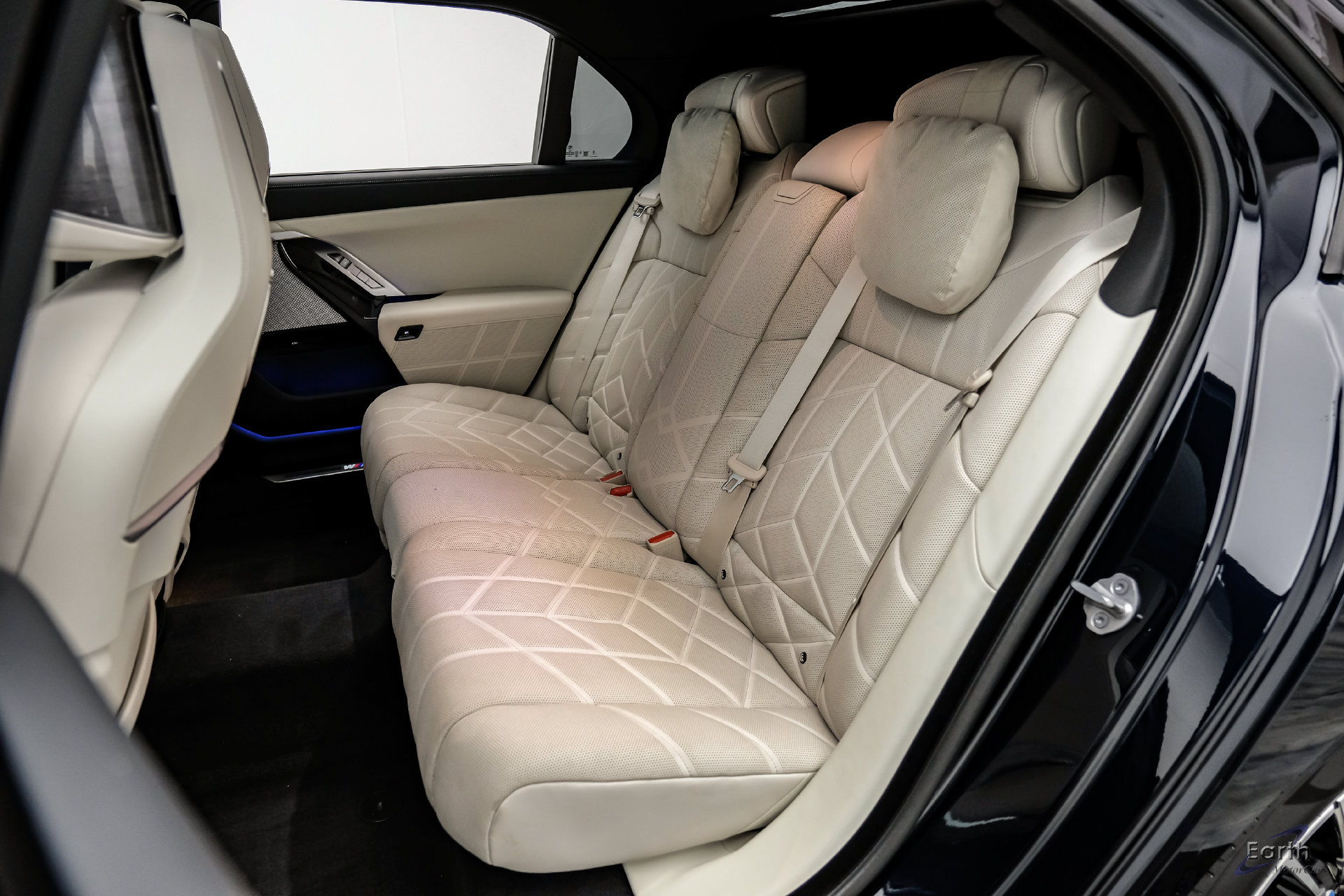 Used 2025 BMW i7 xDrive60 AWD/4WD image 81