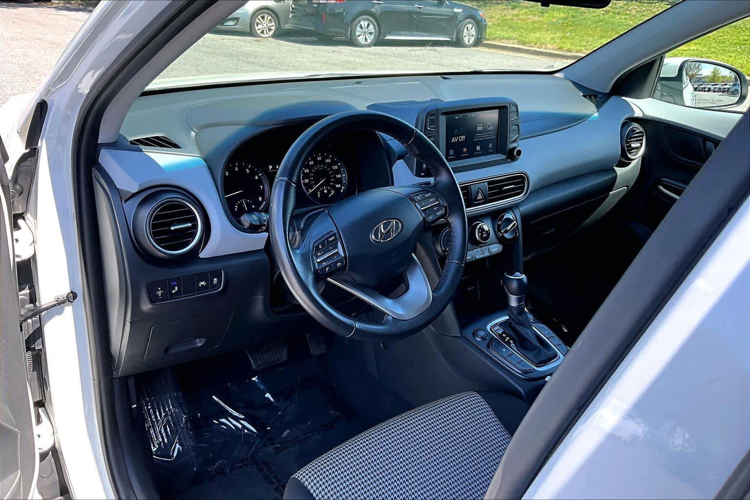 Used 2019 Hyundai Kona SEL AWD/4WD image 23