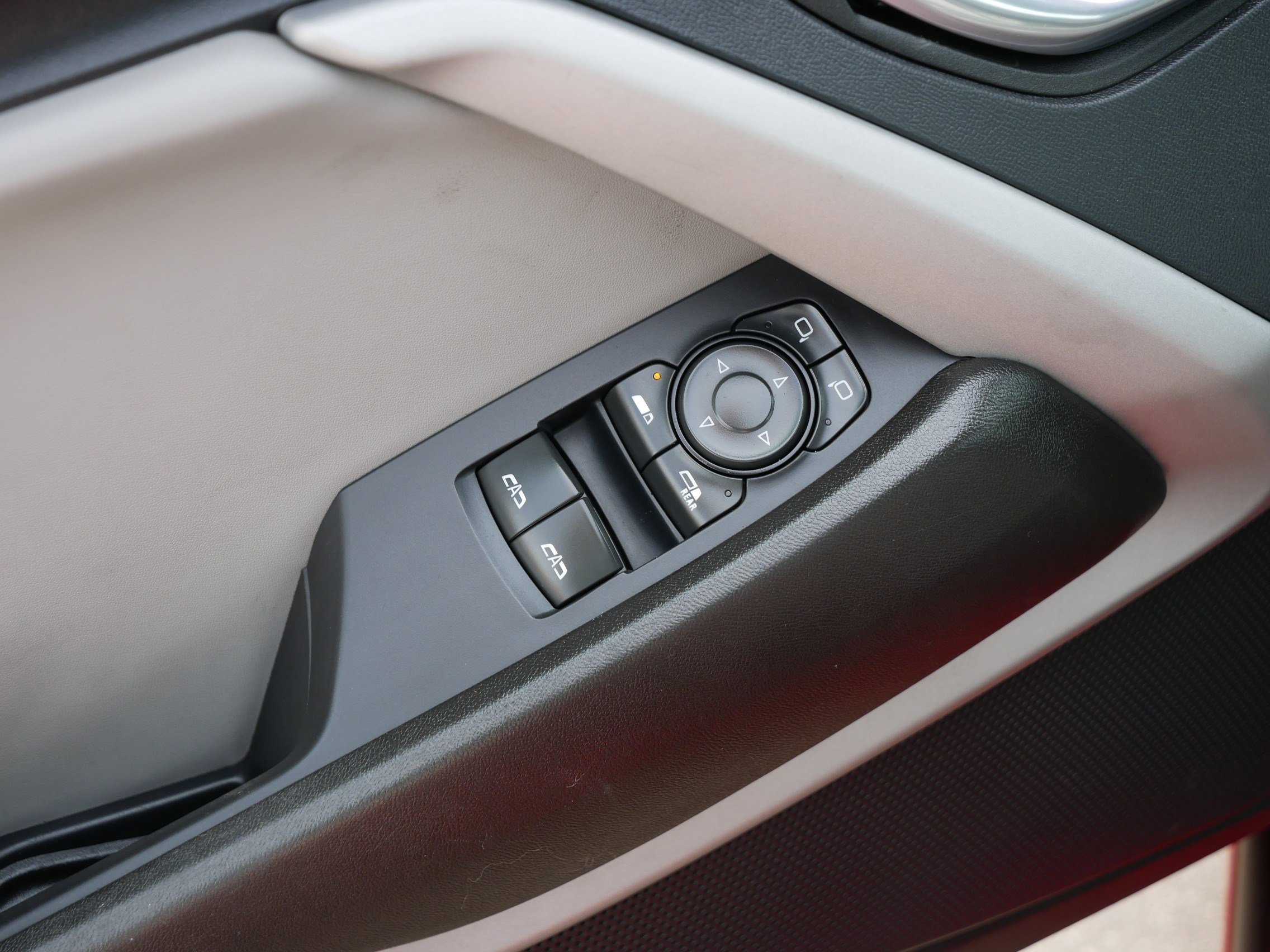 Used 2023 Chevrolet Camaro LT image 19