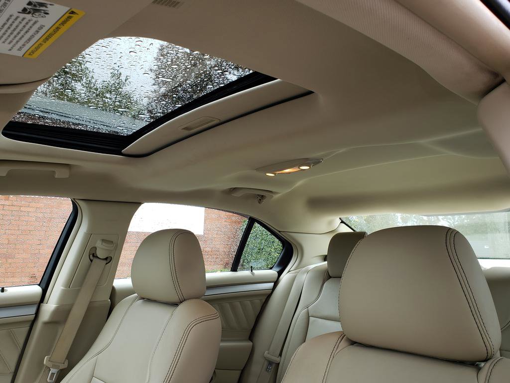 Used 2018 Ford Taurus SEL w/ Equipment Group 201A image 10