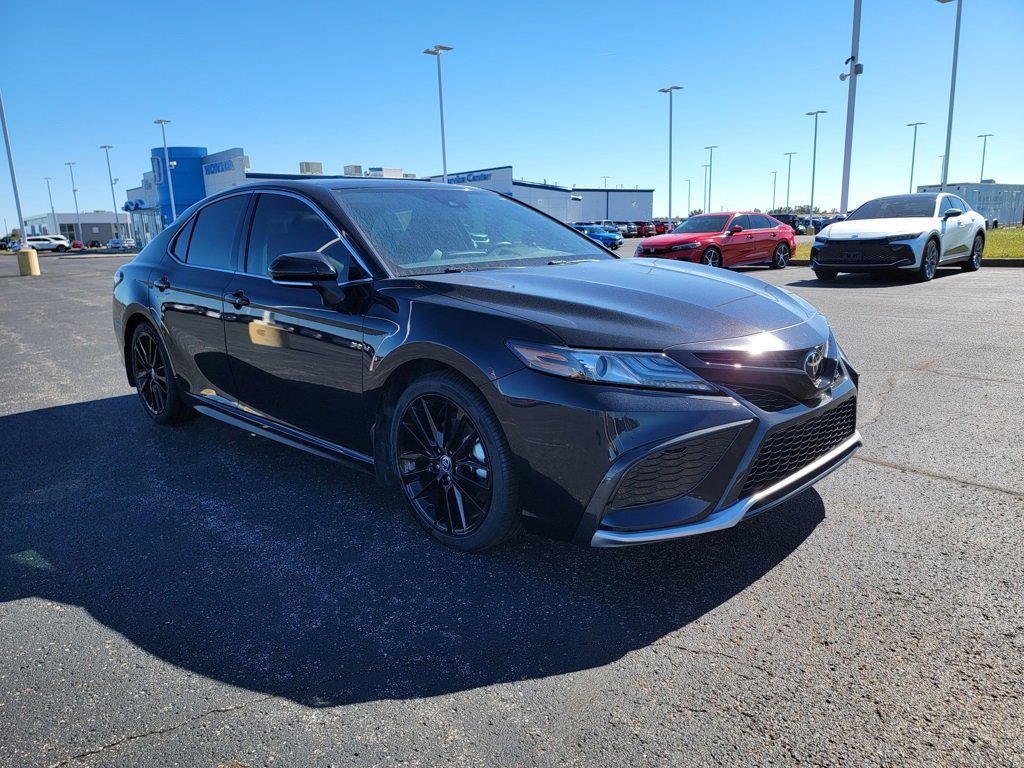 Used 2023 Toyota Camry XSE image 9