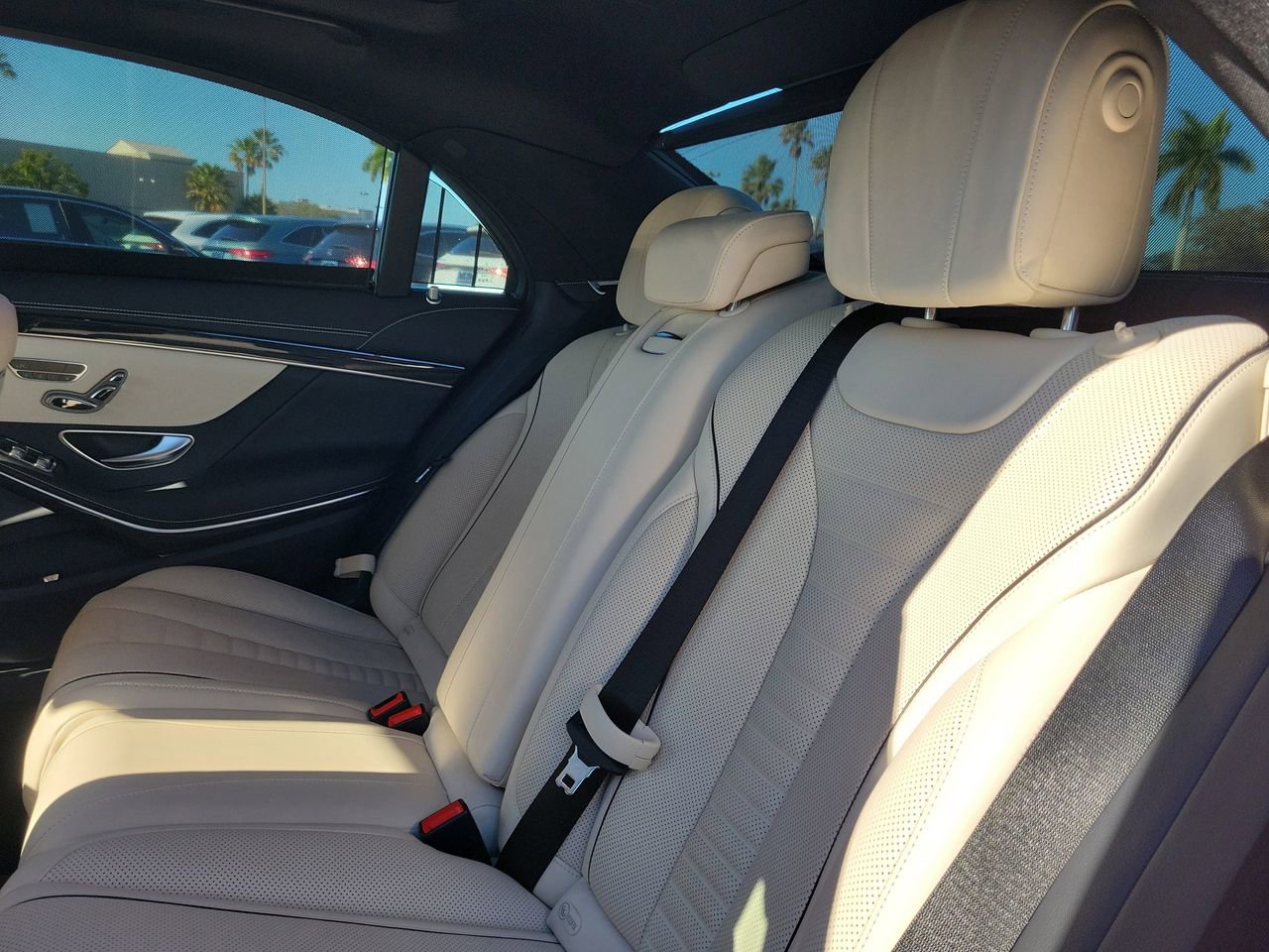 Used 2019 Mercedes-Benz S 560 Sedan image 13