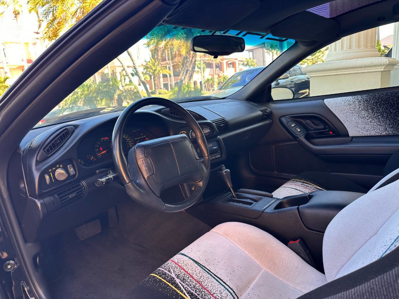 Used 1993 Chevrolet Camaro Z28 RWD image 14