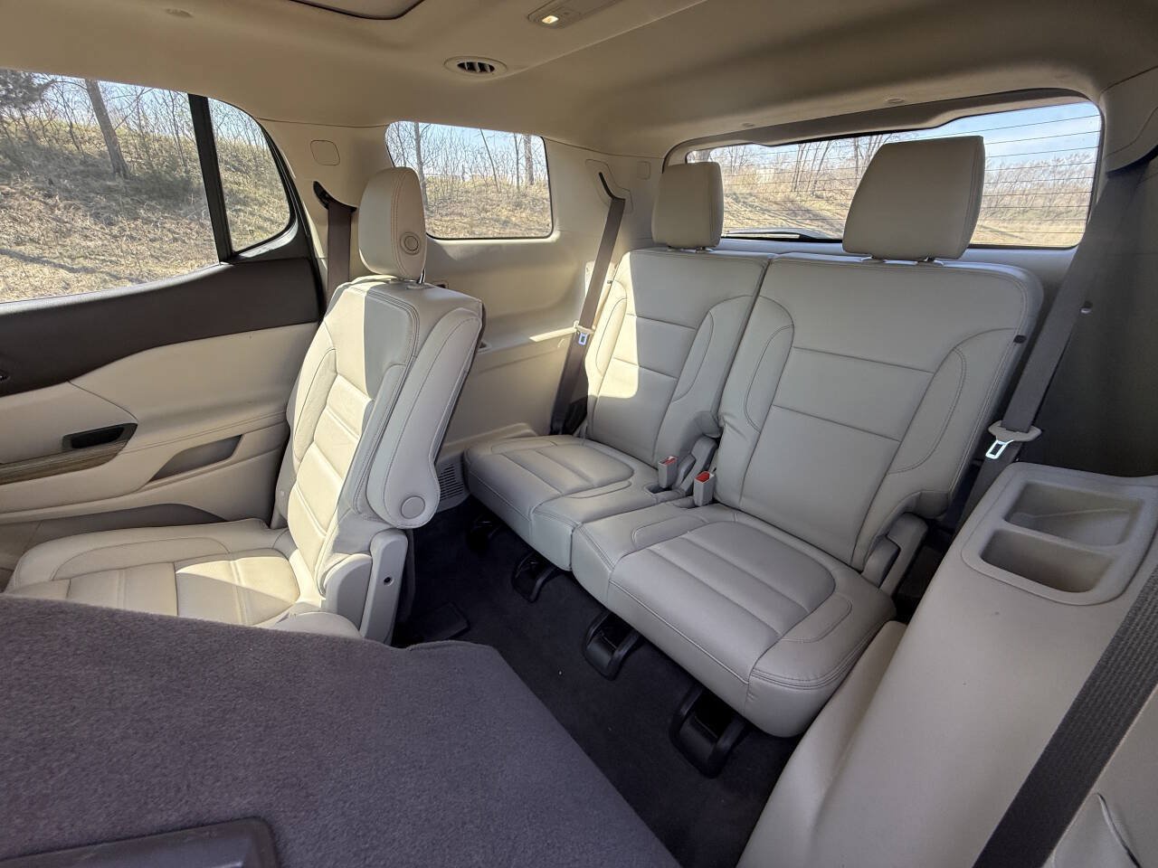Used 2018 GMC Acadia Denali w/ Technology Package AWD/4WD image 10