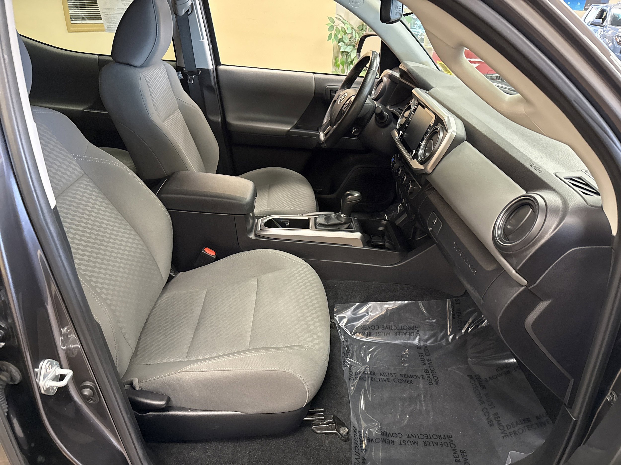 Used 2023 Toyota Tacoma SR5 AWD/4WD image 15