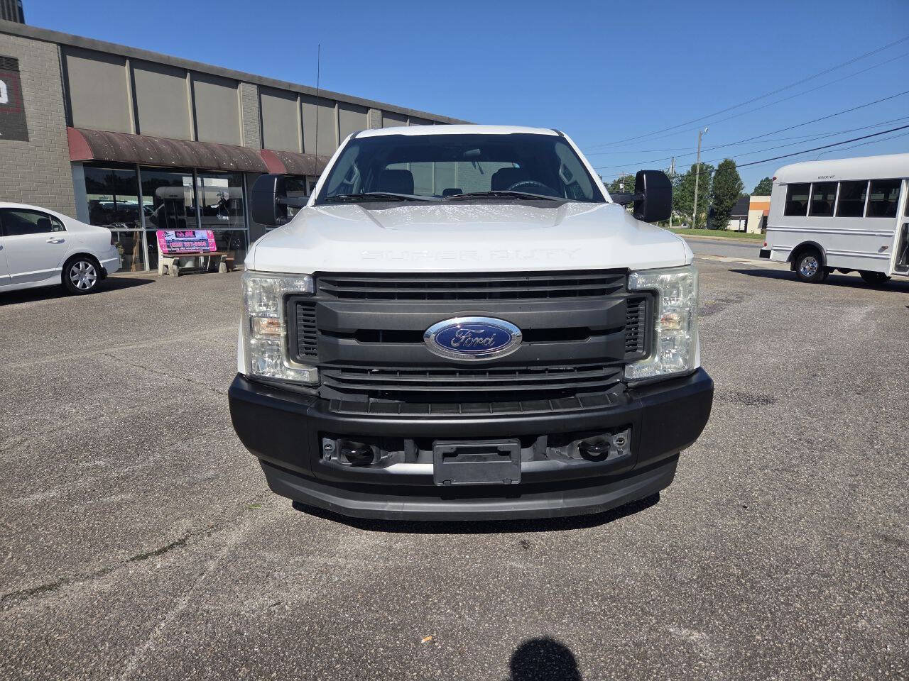 Used 2017 Ford F250 XL RWD image 3