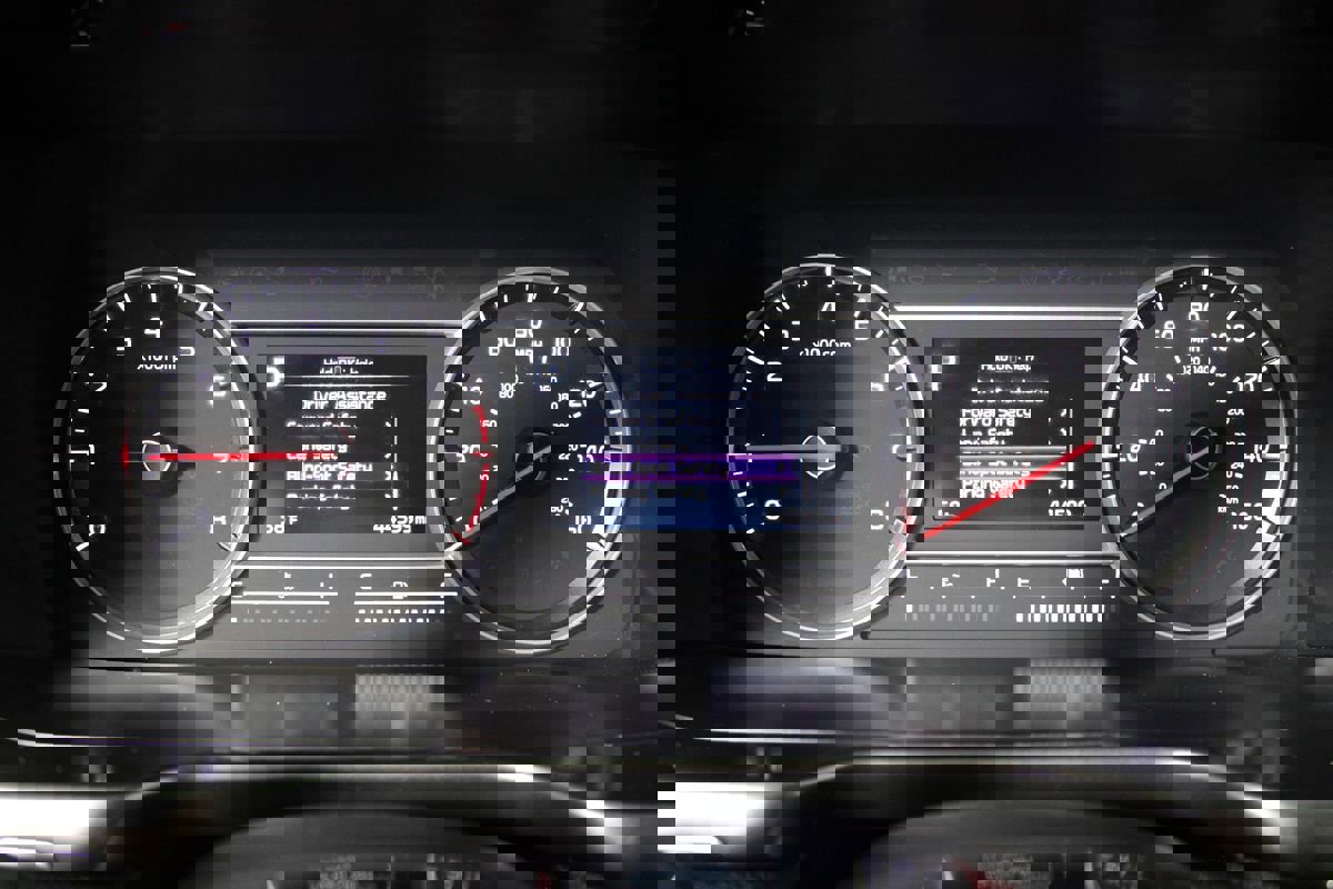 Used 2023 Kia Sorento LX image 14