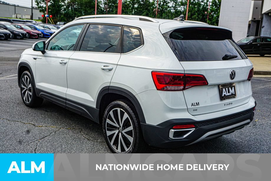 Used 2024 Volkswagen Taos SE FWD image 4