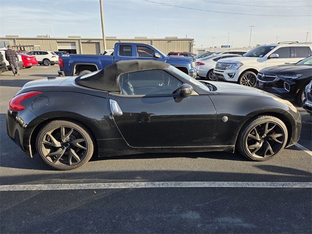 Used 2014 Nissan 370Z Touring w/ Sport Package image 3