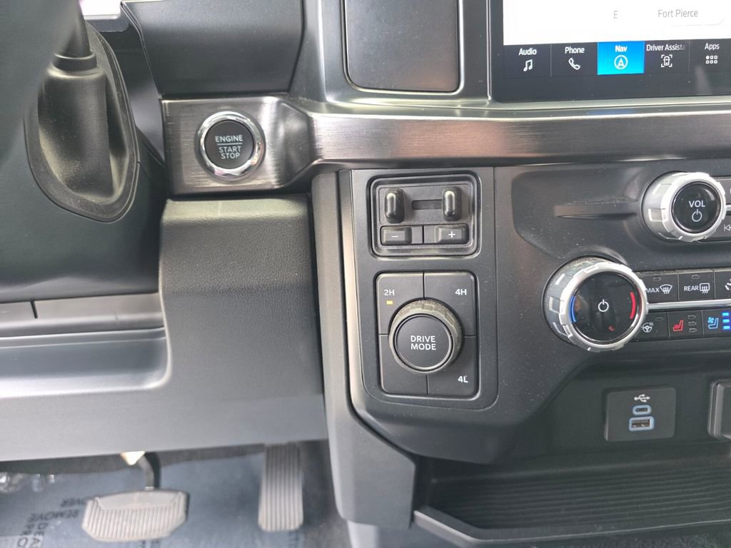 Used 2023 Ford F350 Lariat AWD/4WD image 29