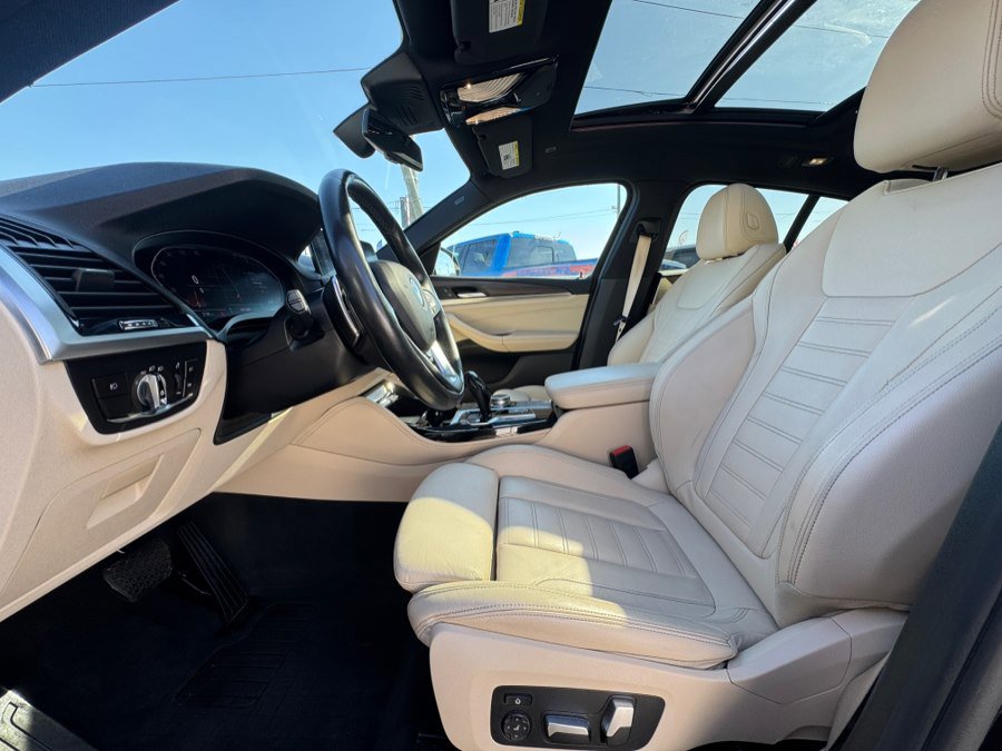 Used 2020 BMW X4 xDrive30i w/ Executive Package image 21