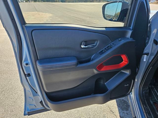 Used 2024 Nissan Frontier Pro-X w/ Pro Convenience Package image 10