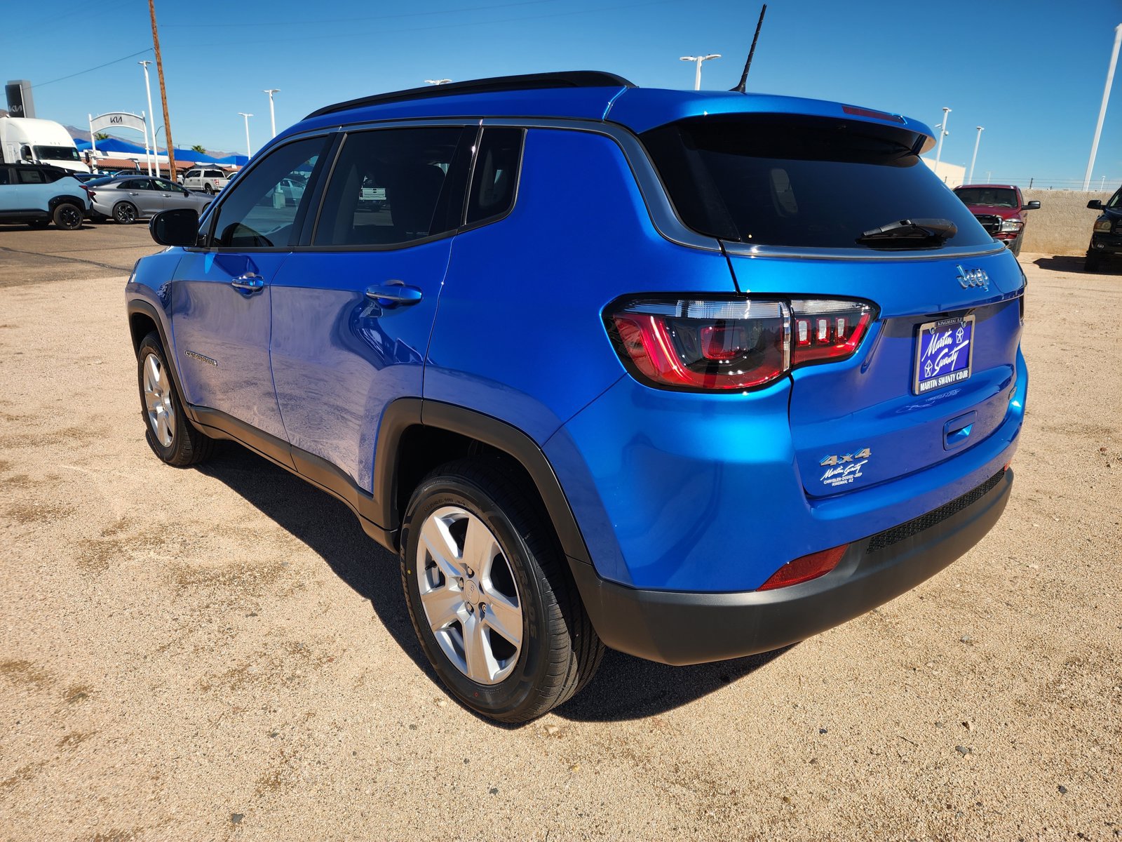 Used 2022 Jeep Compass Latitude w/ Sun and Sound Group AWD/4WD image 6