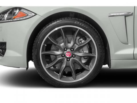 Used 2015 Jaguar XF Sport image 14