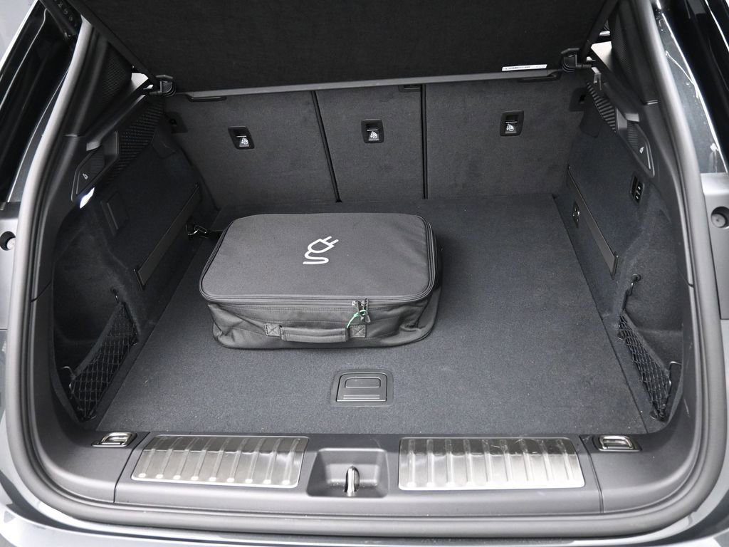 Certified 2024 Porsche Macan Turbo Electric image 35