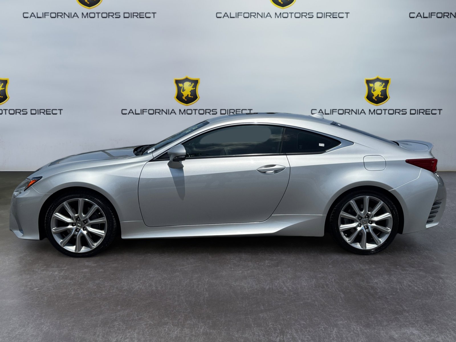 Used 2015 Lexus RC 350 w/ Luxury Package RWD image 2