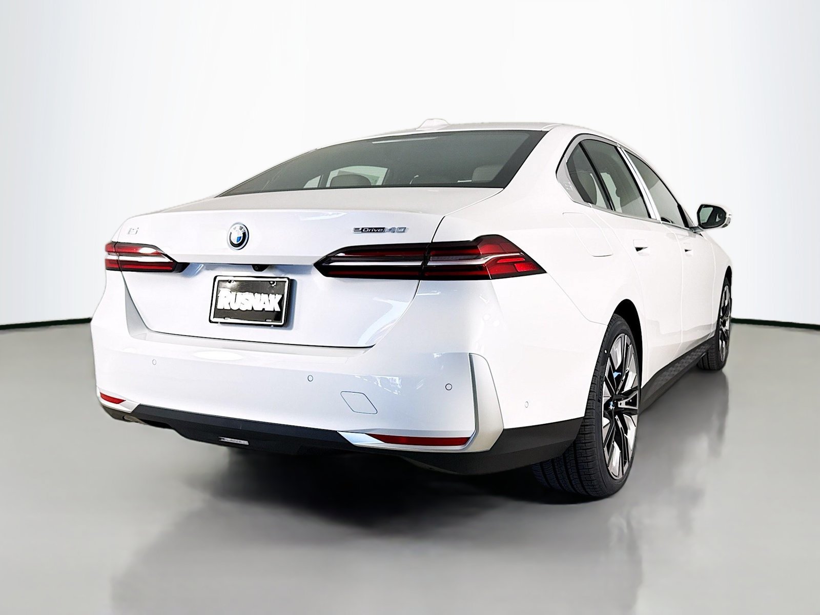 New 2027 BMW i5 eDrive40 RWD image 7