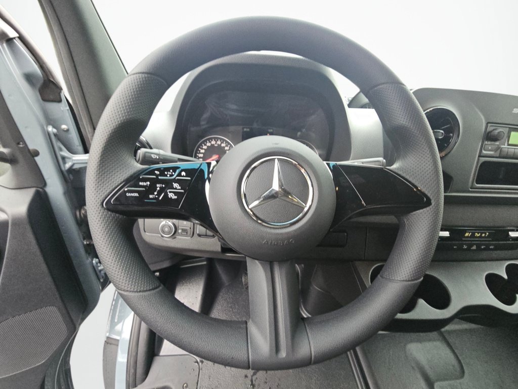 New 2025 Mercedes-Benz Sprinter 2500 image 23