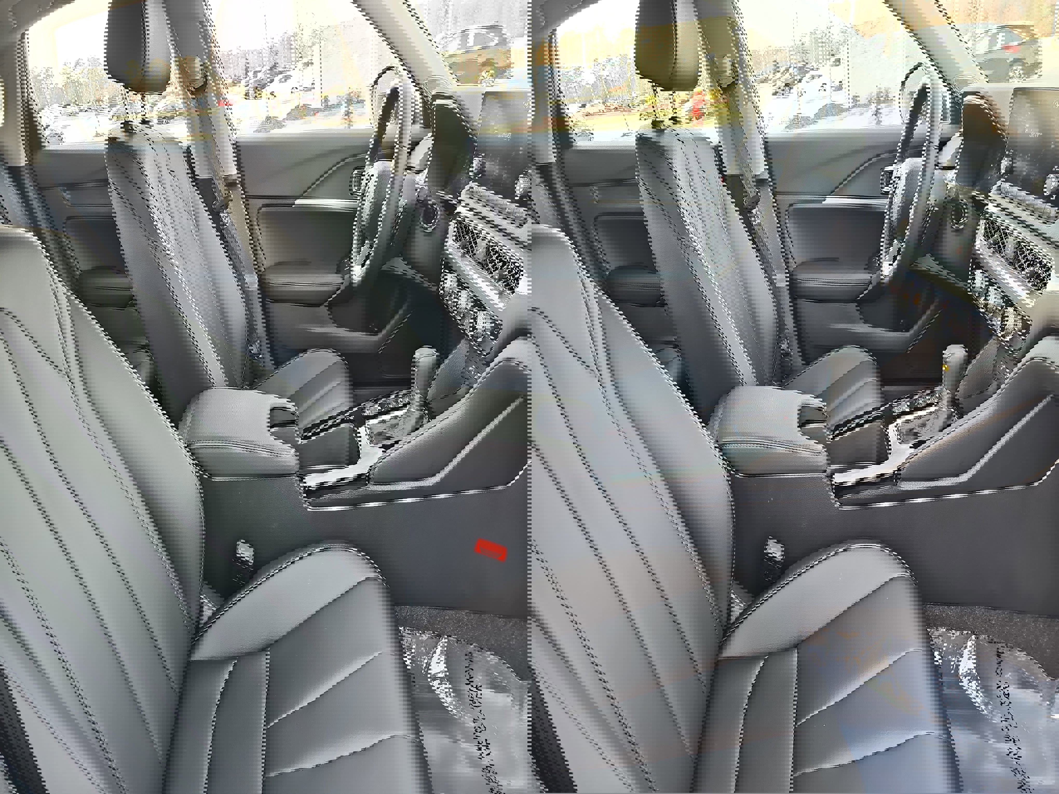 Certified 2025 Acura Integra Base image 10