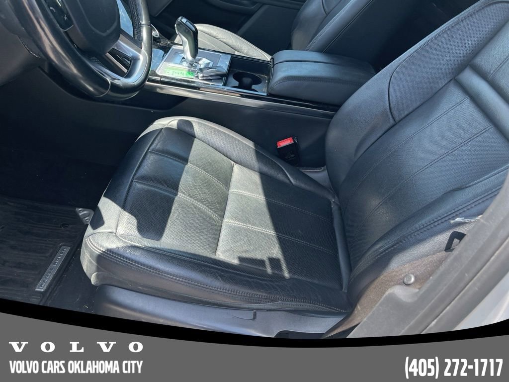 Used 2020 Land Rover Range Rover Evoque SE AWD/4WD image 9