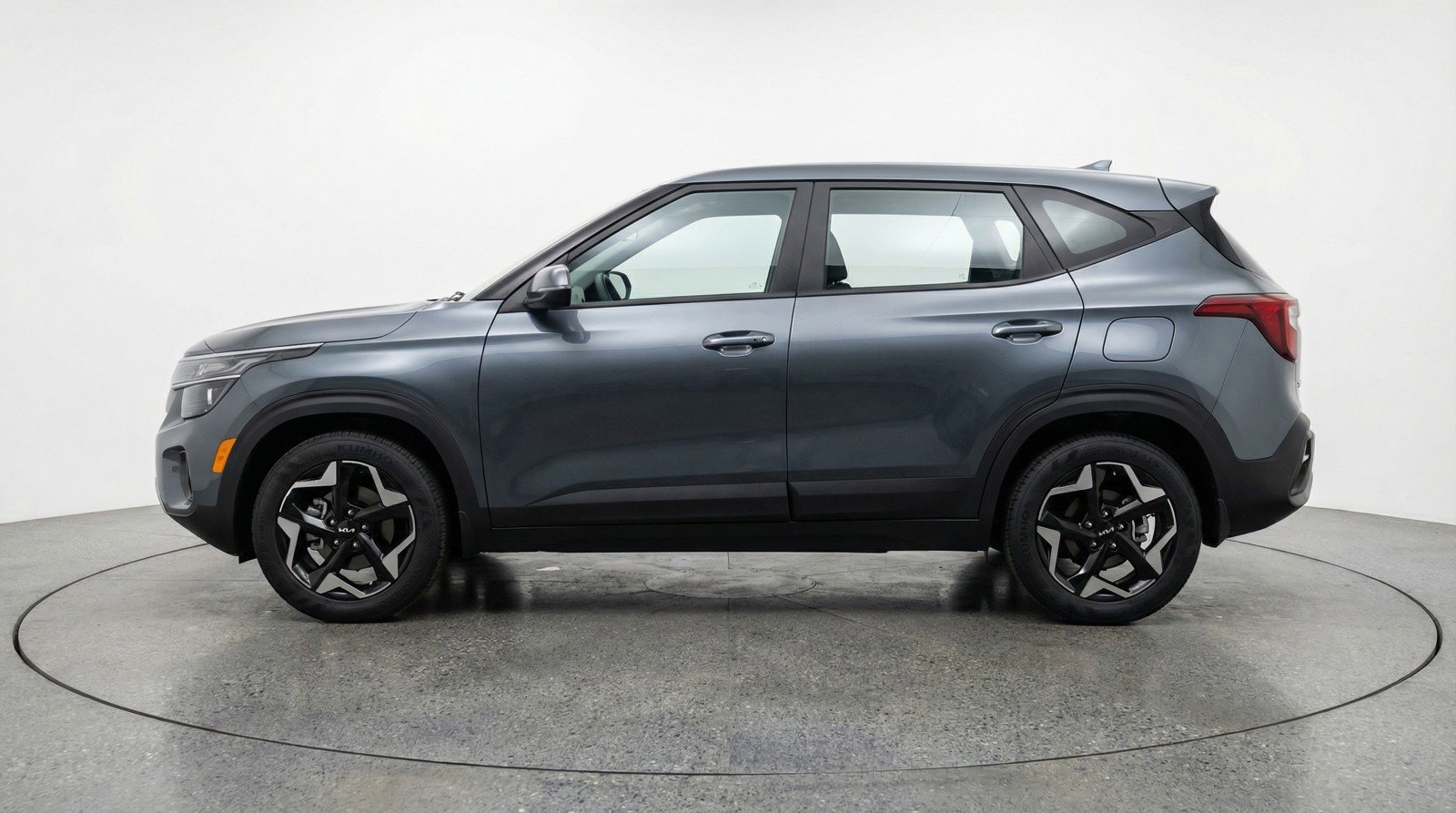 Used 2025 Kia Seltos S image 5