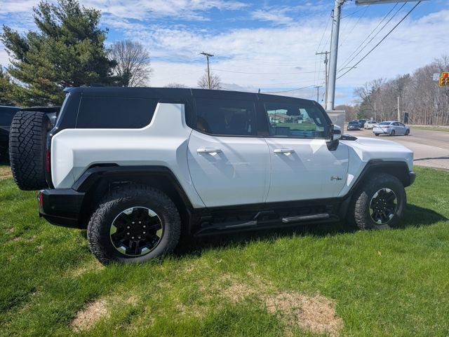 New 2024 GMC Hummer EV 2X w/ Extreme Off-Road Package AWD/4WD image 8