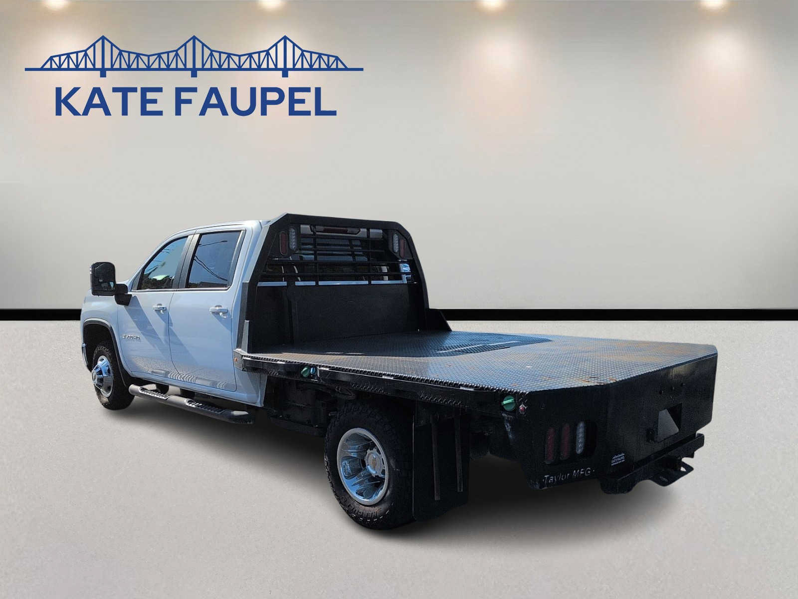 Used 2024 Chevrolet Silverado 3500 LT w/ Convenience Package AWD/4WD image 5