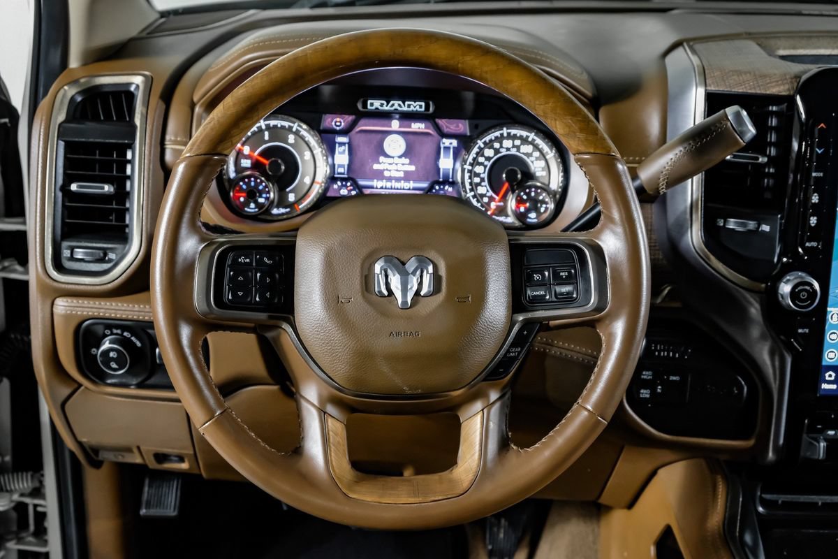 Used 2022 RAM 3500 Limited AWD/4WD image 17