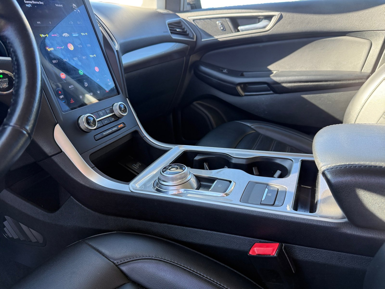 Used 2023 Ford Edge SEL image 13