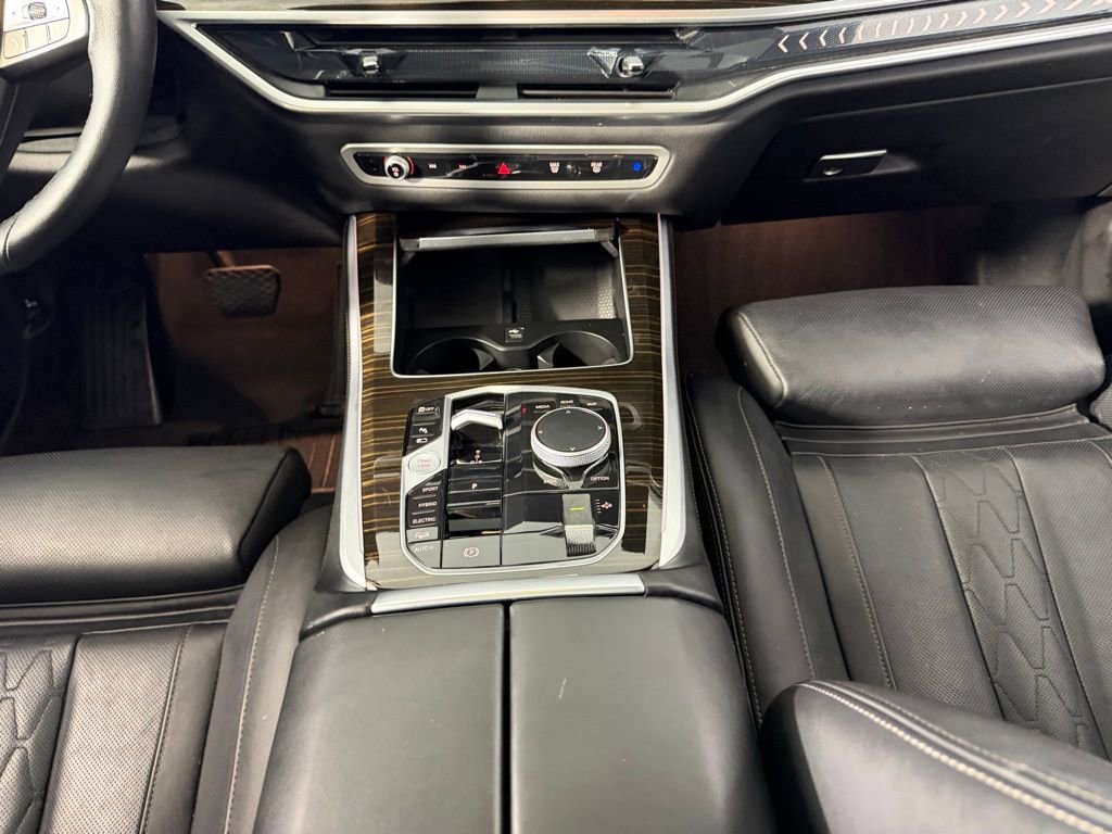 Used 2025 BMW X5 xDrive50e AWD/4WD image 15