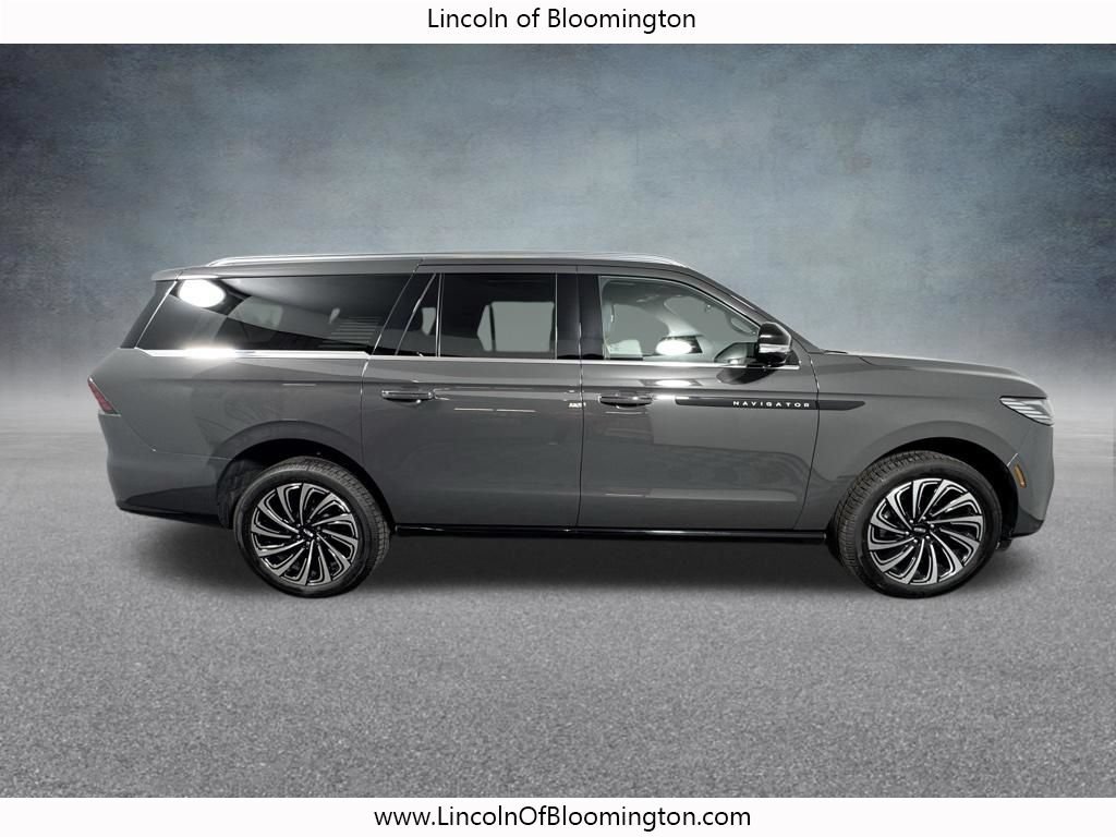 New 2025 Lincoln Navigator L Black Label AWD/4WD image 8