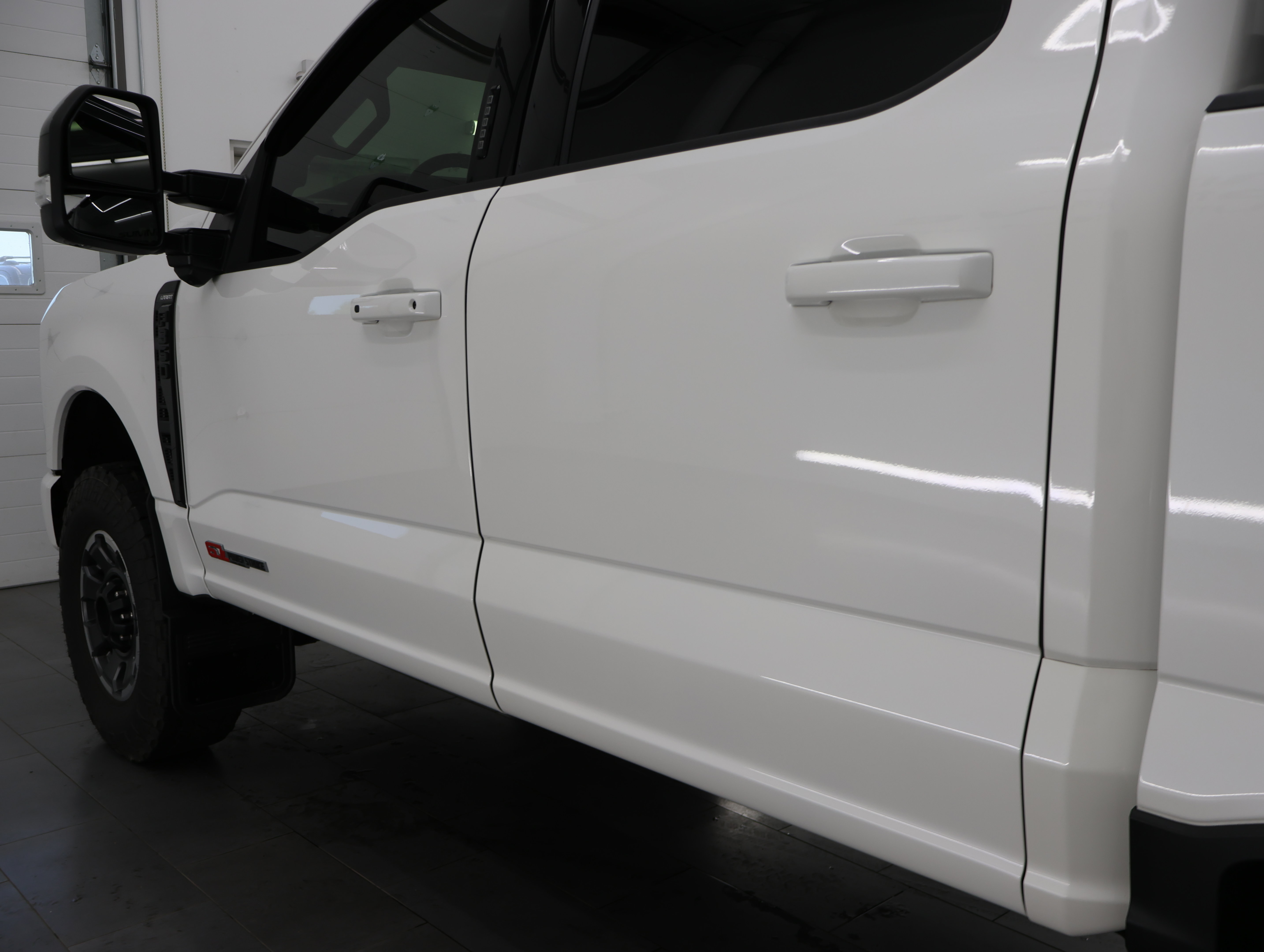 Used 2024 Ford F350 Lariat w/ Lariat Ultimate Package AWD/4WD image 36