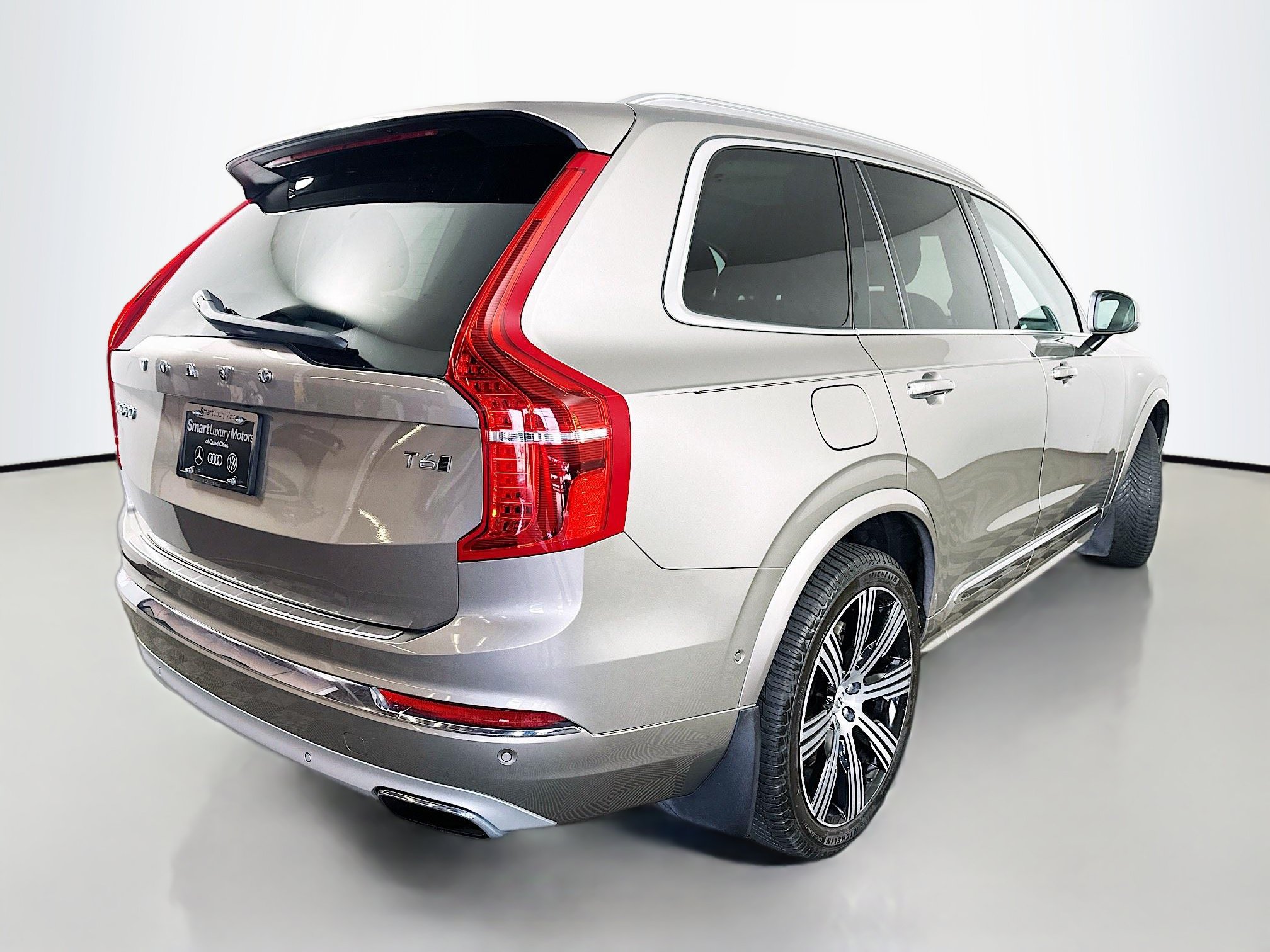 Used 2021 Volvo XC90 T6 Inscription w/ Advanced Package AWD/4WD image 9