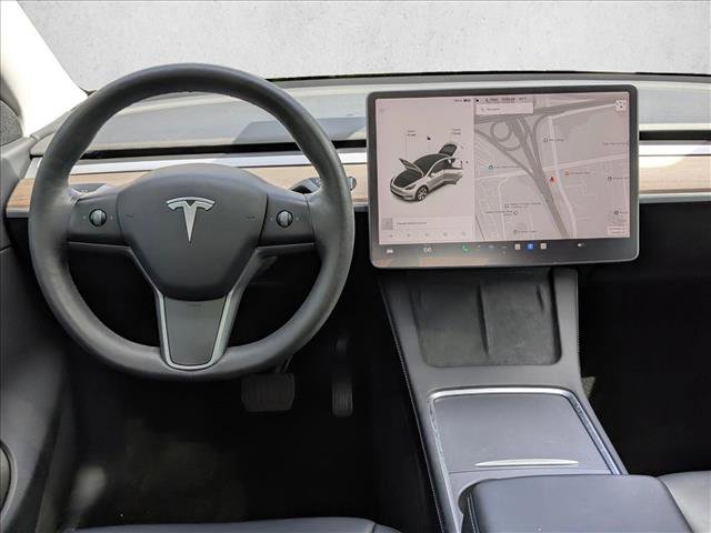 Used 2021 Tesla Model Y Long Range image 18