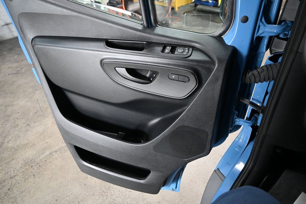 Used 2024 Mercedes-Benz eSprinter 170 Cargo image 24