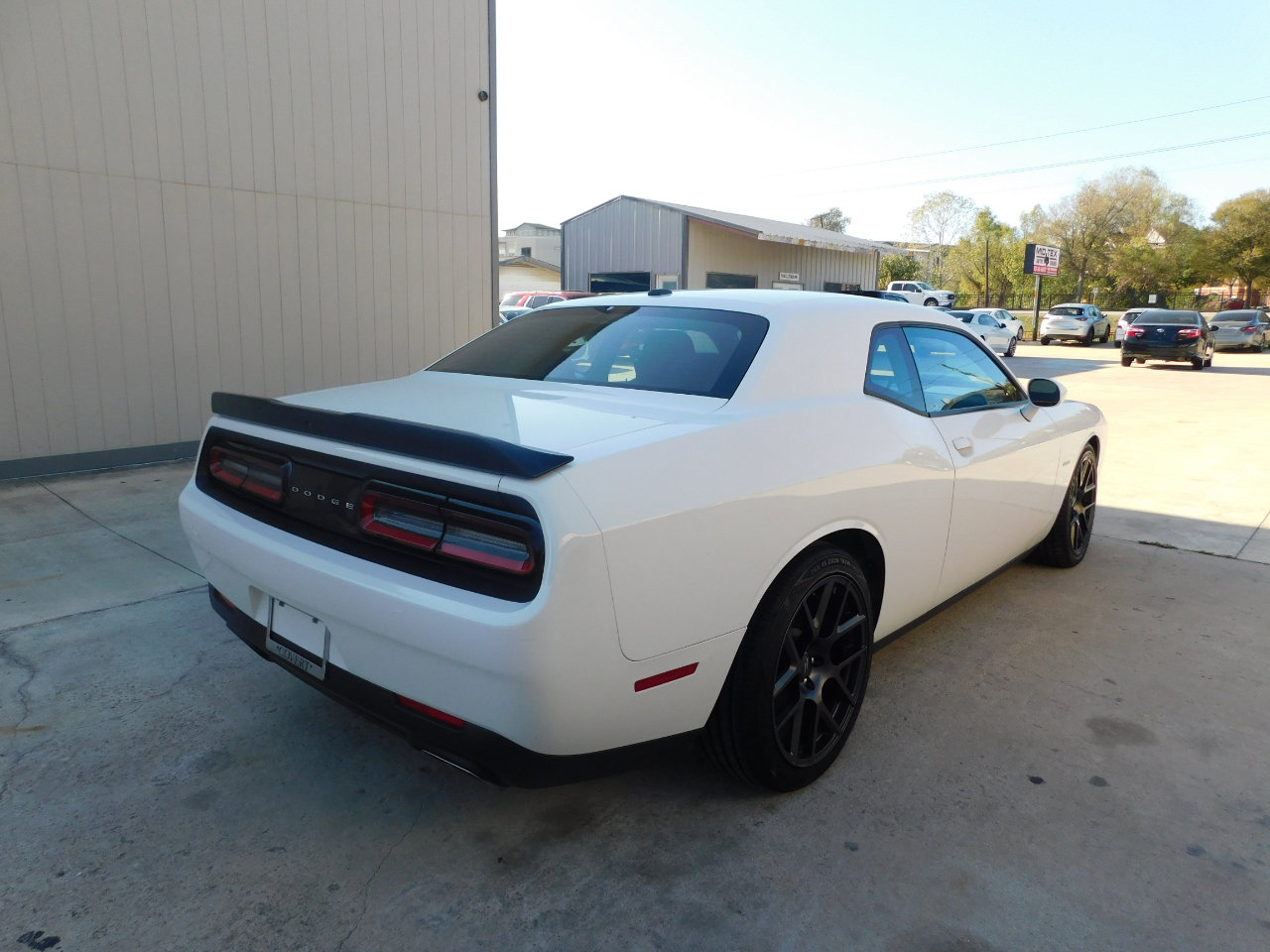 Used 2018 Dodge Challenger R/T image 9
