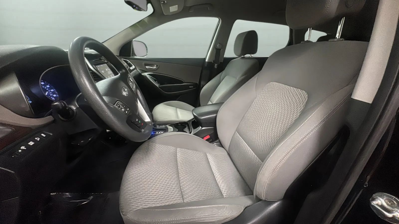 Used 2019 Hyundai Santa Fe XL SE FWD image 20