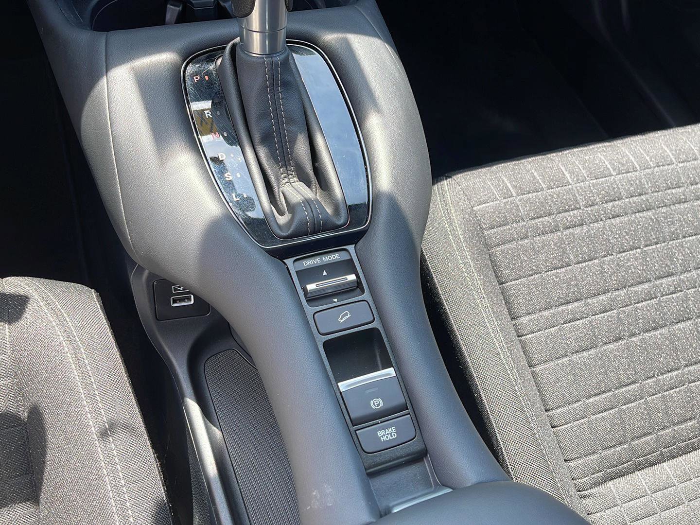 Used 2023 Honda HR-V LX image 11