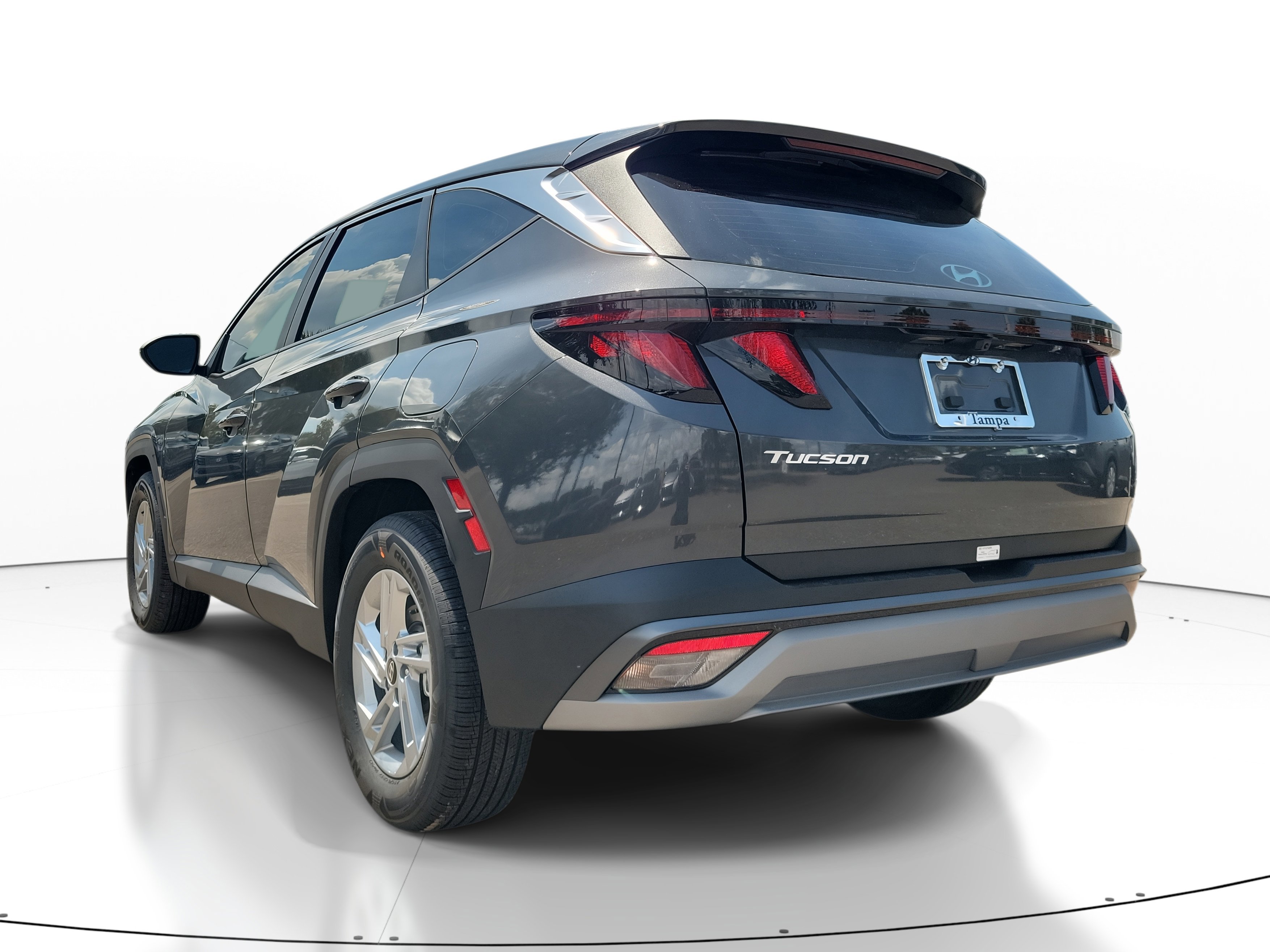 New 2026 Hyundai Tucson SE image 4