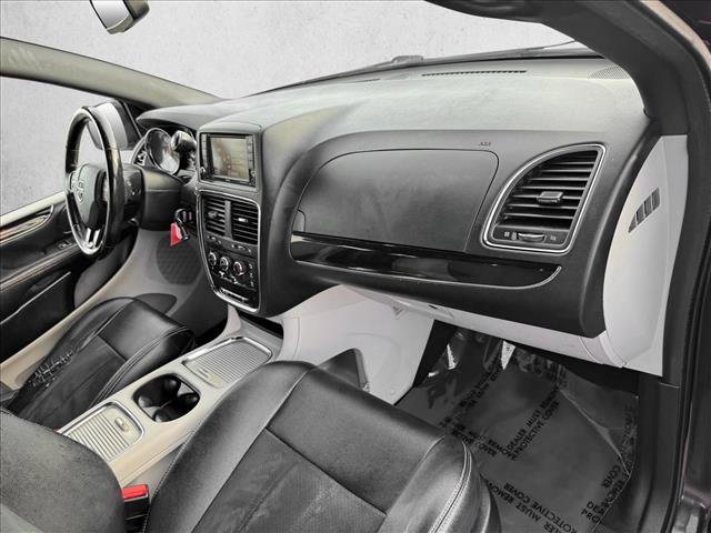 Used 2019 Dodge Grand Caravan SXT image 21