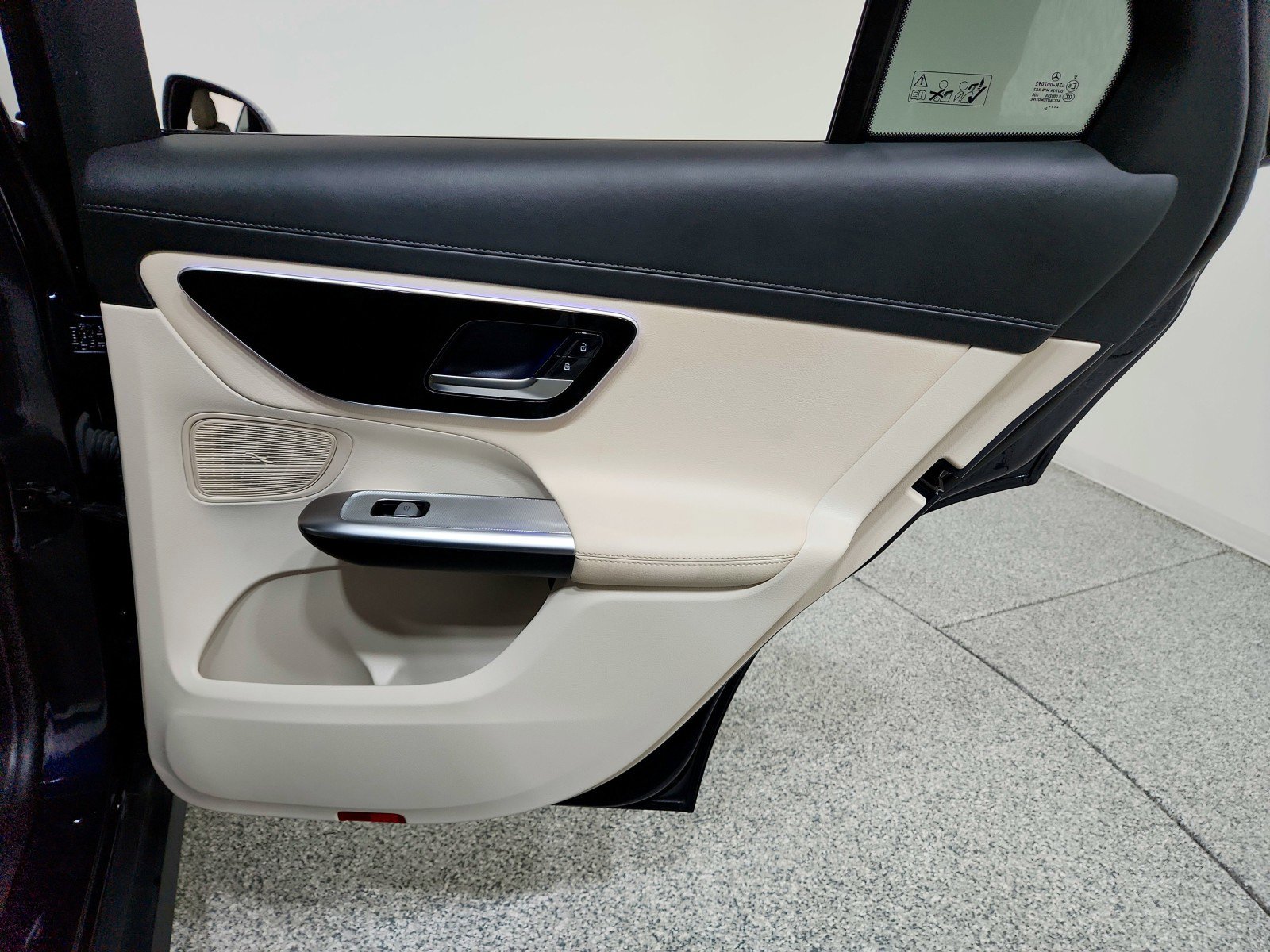 Certified 2024 Mercedes-Benz GLC 300 4MATIC image 25