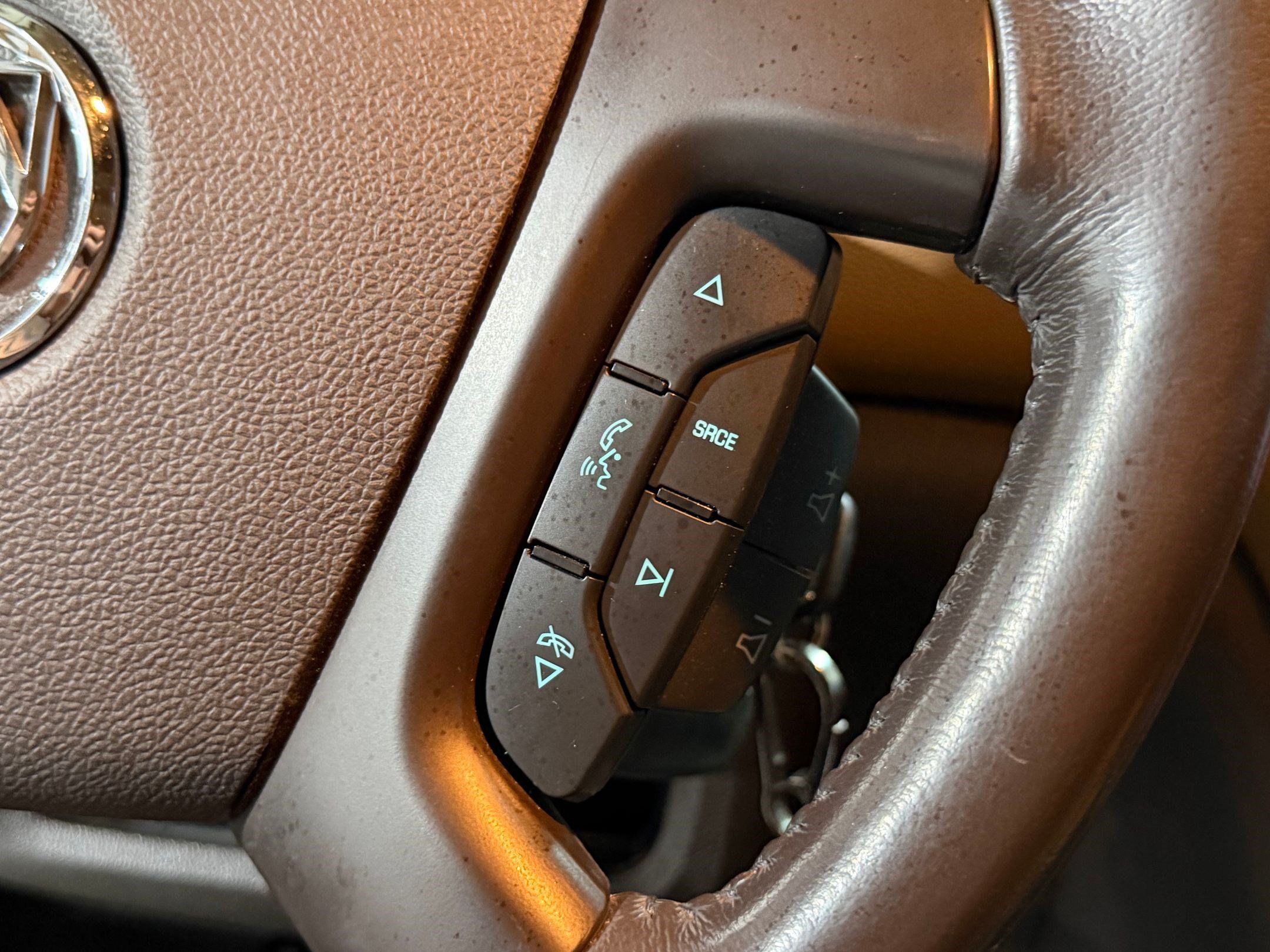 Used 2014 Buick Enclave Premium FWD image 30
