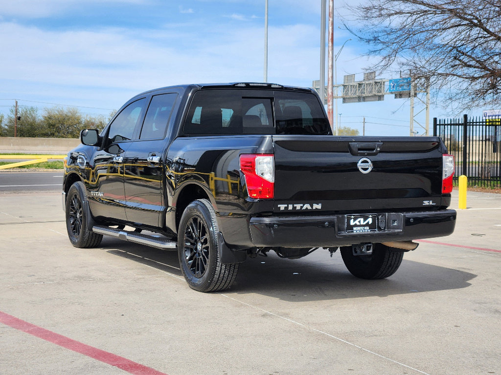 Used 2017 Nissan Titan SL image 6