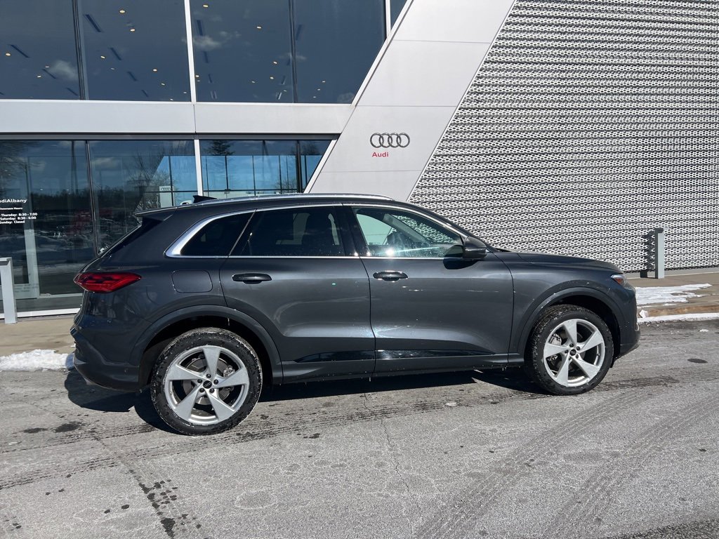 Used 2025 Audi Q5 Premium Plus w/ Premium Plus image 19